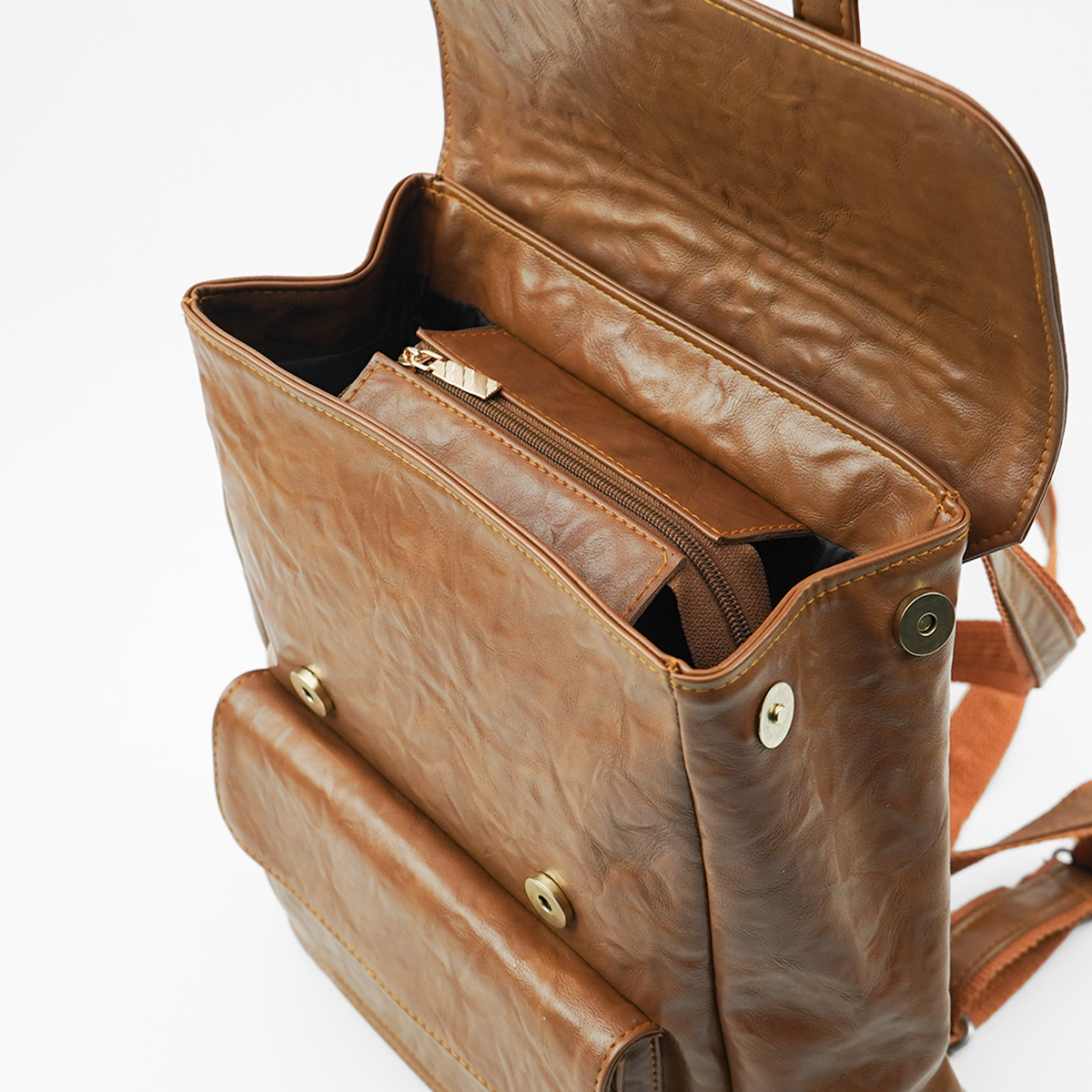 BuckleCharm Backpack Brown